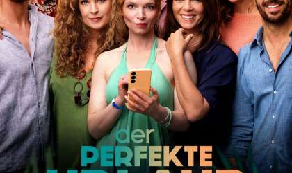 Der perfekte Urlaub Kinoposter mit Elyas M'Barek und Karoline Herfurth